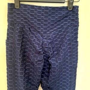 Worn once- TikTok scrunch butt bootay pants size XS